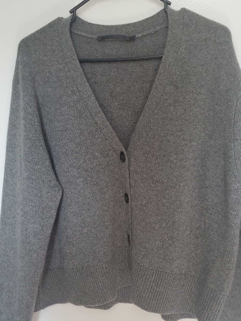 New Jenni Kayne Gray V-Neck Button-Front Cardigan
